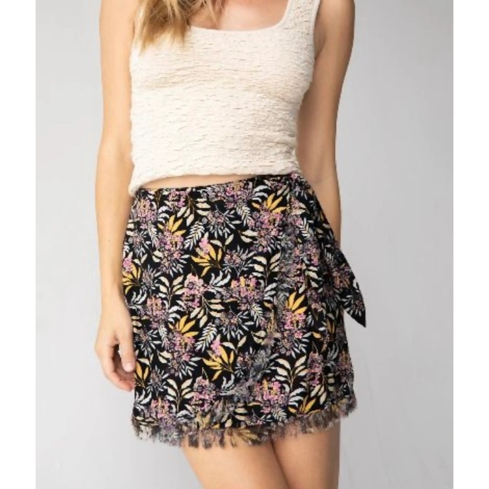 Natural Life Holly Floral Mini Wrap Skirt Fringe Boho Hippie Festival